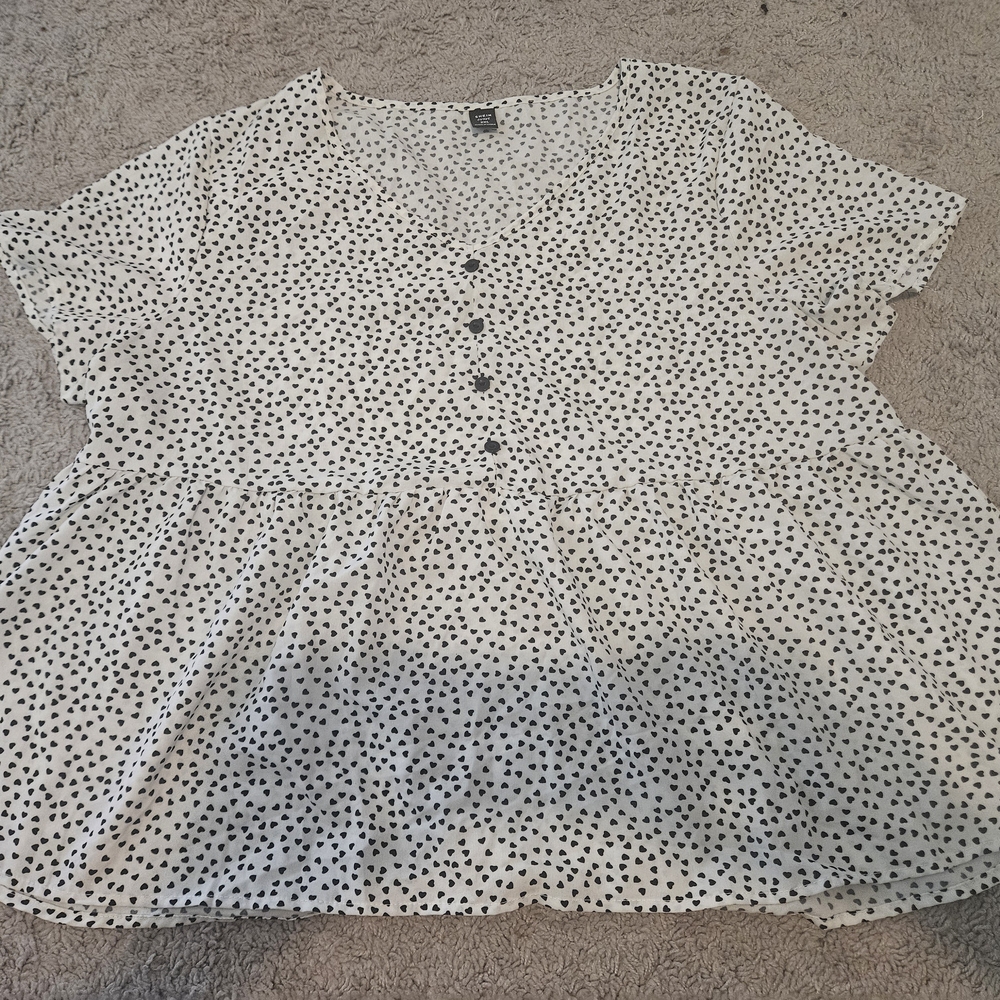 SHEIN Black and White Heart Print Blouse